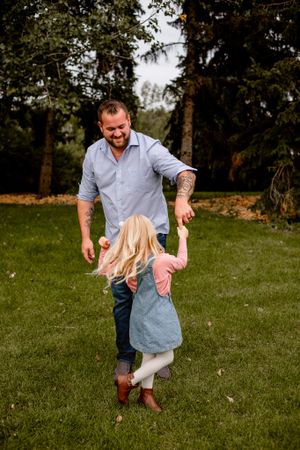 father daughter dancing at wascana