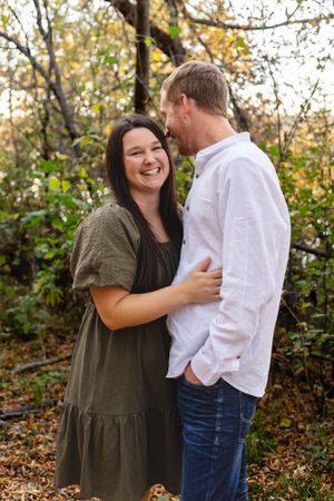 couple laughing at echo trails