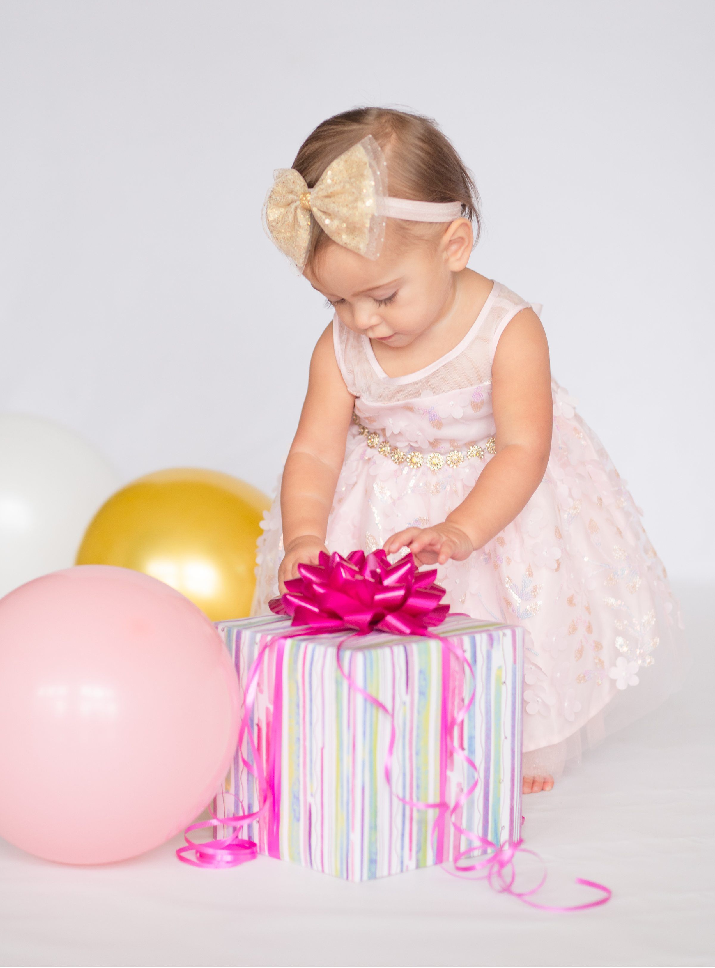 1st Birthday Studio Session with natural light by Bartlesville Photographer Kristi Bray