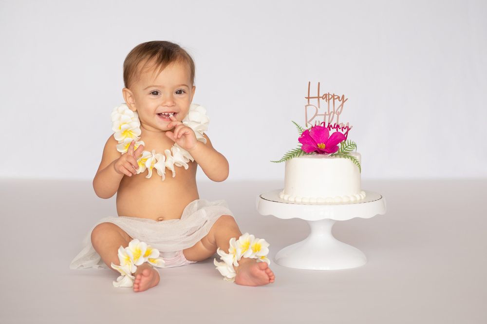 1st Birthday Studio Session with natural light by Bartlesville Photographer Kristi Bray