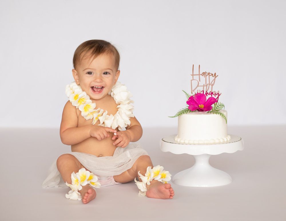 1st Birthday Studio Session with natural light by Bartlesville Photographer Kristi Bray