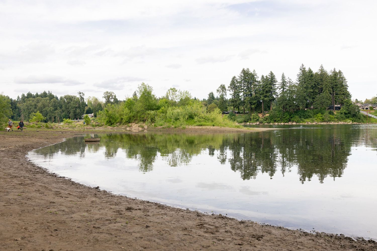 Mary S. Young off leash dog area on the Willamette River in West Linn, Oregon.