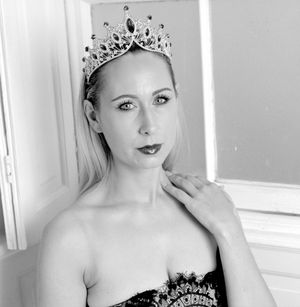 Model Han Rose photographed as part of the vampire inspired photography project Vampirique by Ted Smith. This was Shoot 3 #projectVampirique