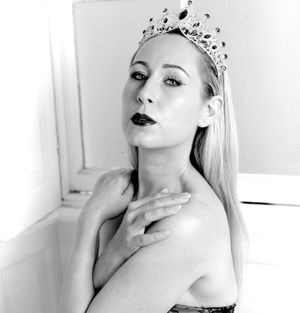 Model Han Rose photographed as part of the vampire inspired photography project Vampirique by Ted Smith. This was Shoot 3 #projectVampirique