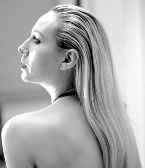 Model Han Rose photographed as part of the vampire inspired photography project Vampirique by Ted Smith. This was Shoot 3 #projectVampirique