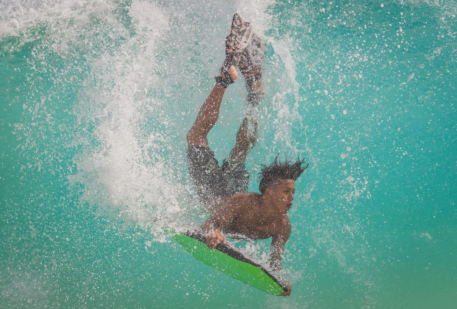 Hawaii, Oahu, Sandy Beach, Wave surfing, Bellyboarding, Shorebreak, Bodyboarding, Bodysurfing