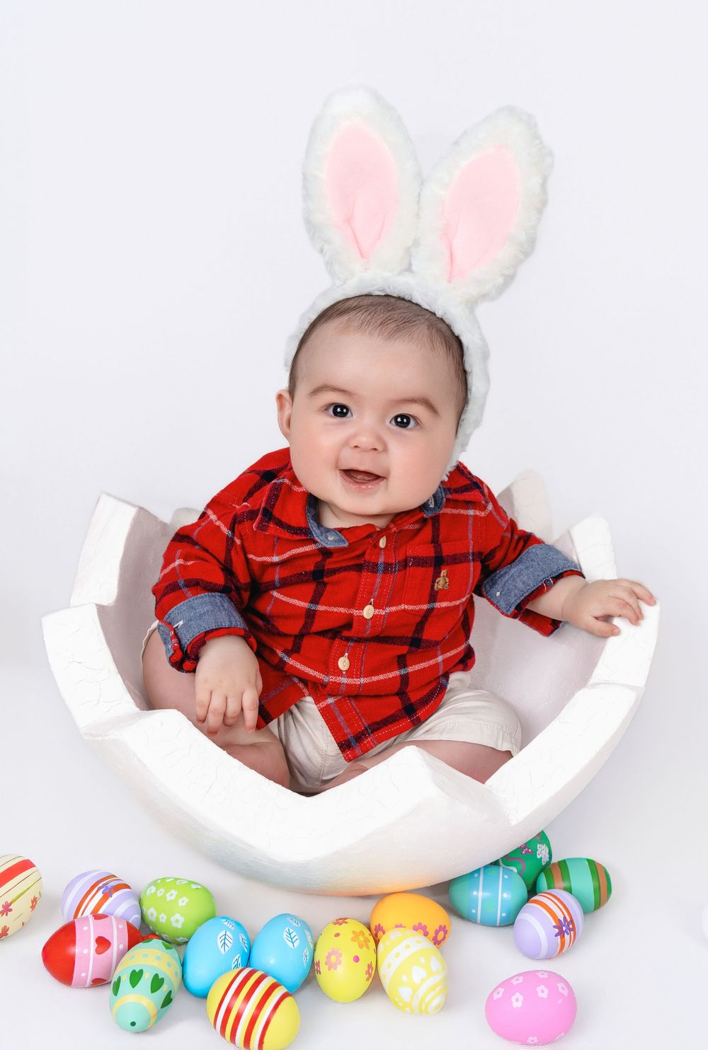 Easter photos without the hassle! Quick mini photoshoots, stress-free vibes, and themes that feel fresh and exciting every season.