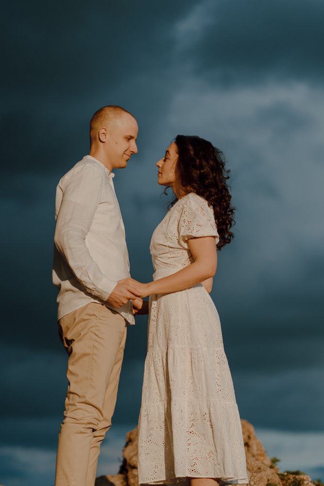 Budapesti fotós jegyes fotózása Budaörs Kőhegy természetes környezetében