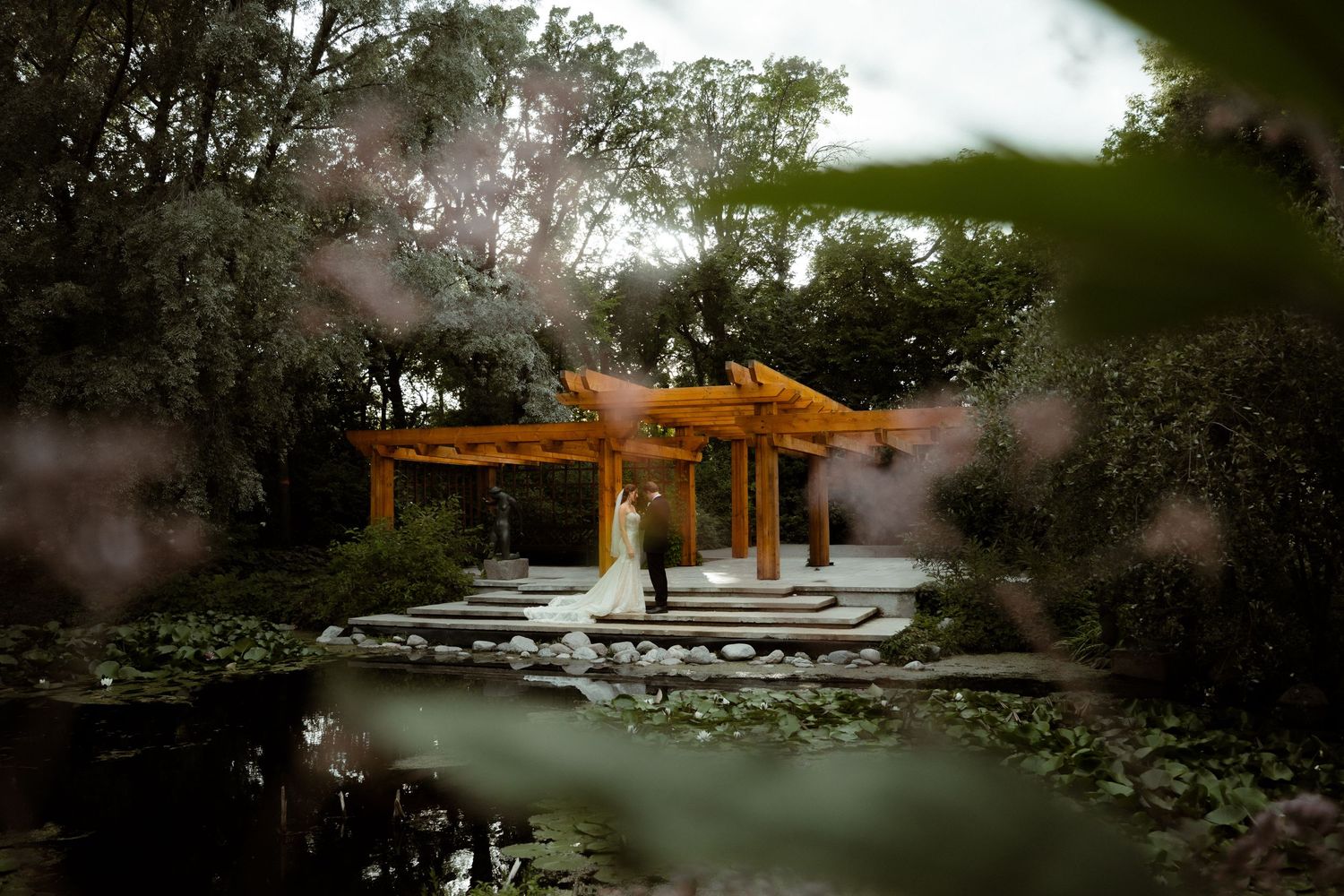 Local Manitoba Wedding Photographer photographs newly married Couple