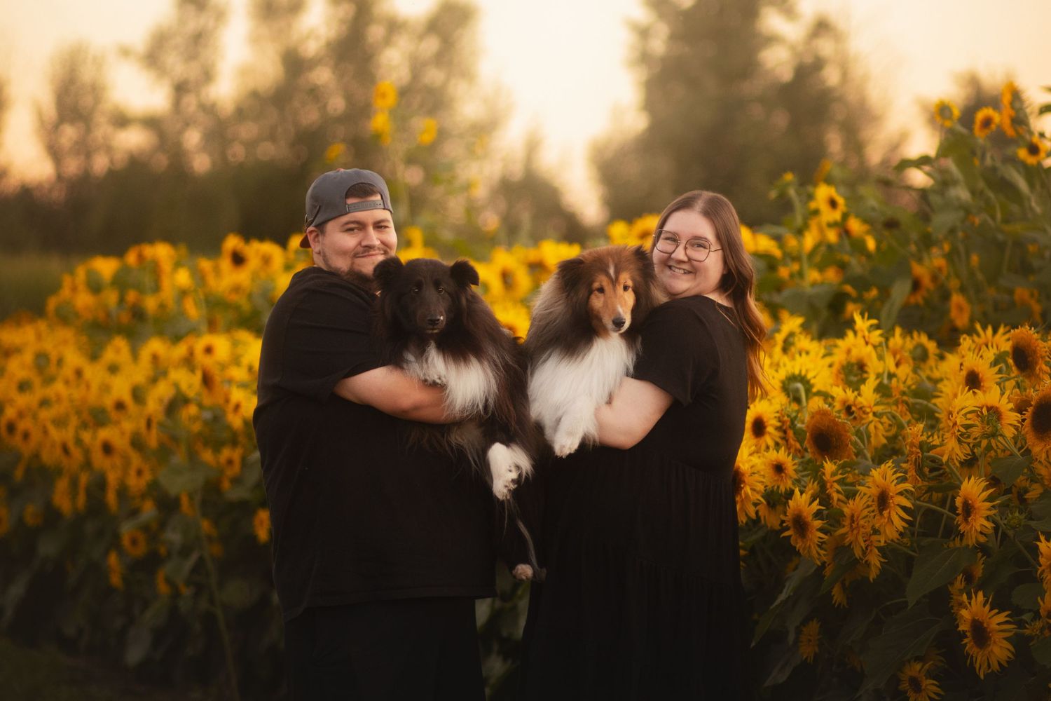 human-dog-photoshoot
couple-dog-photoshoot
family-dog-photoshoot
dog-portrait-photoshoot
dog-in-flowers-photoshoot