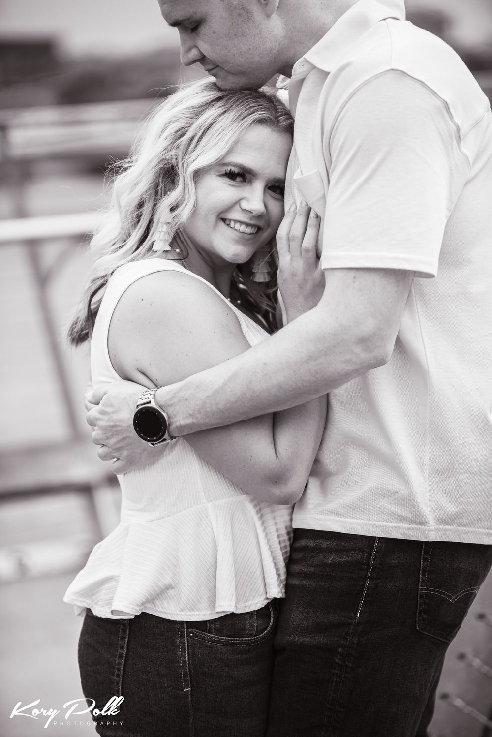 des moines couple engagement photos at womens achievement bridge, des moines wedding photographer, urbandale wedding photographer,