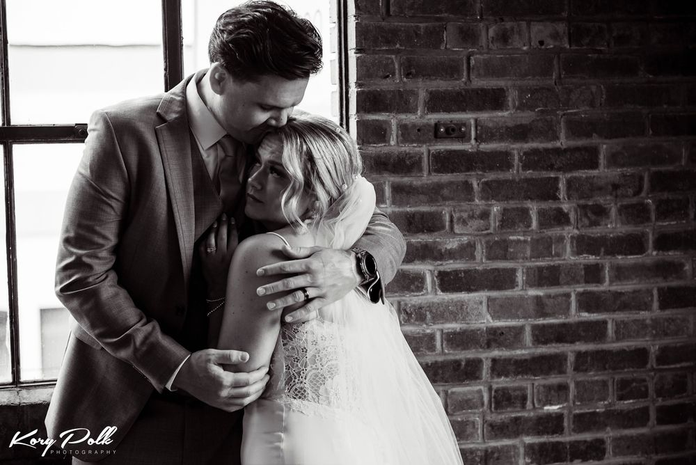 wedding of des moines couple at The Loft DSM, des moines wedding photographer, urbandale wedding photographer, Iowa wedding photographer