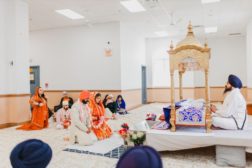 Gurudwara wedding in Toronto. Anand Karaj  Punjabi Wedding Photography and Videography in GTA