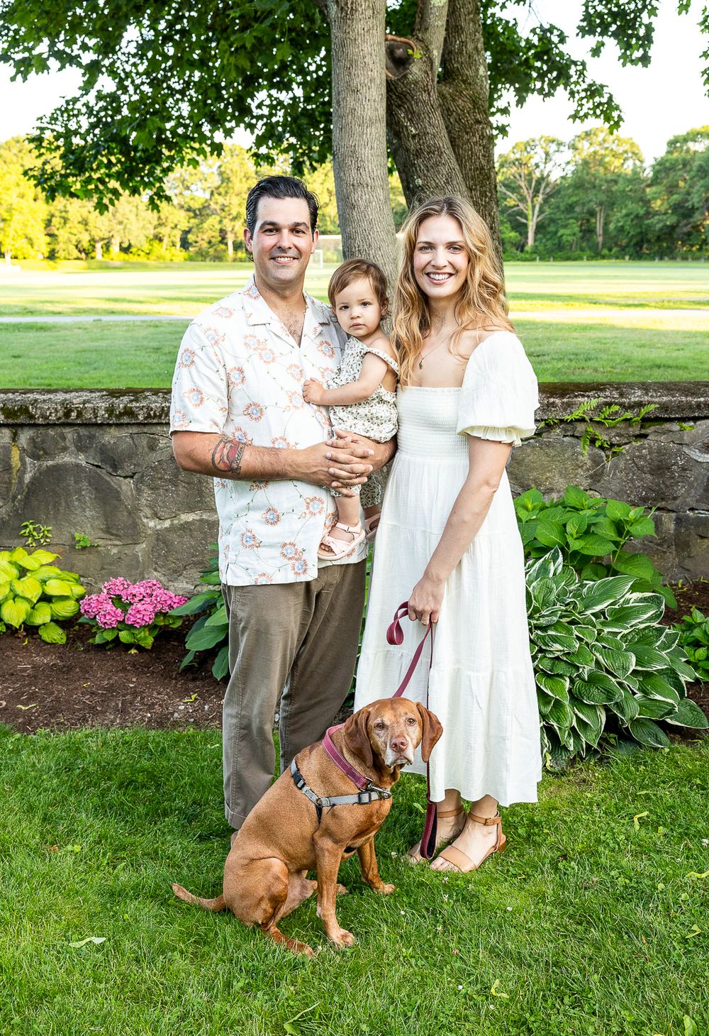 family, family photo session, family photos, family posing ideas, mom dad and baby, baby photos, outdoor session, family with dog, photograp