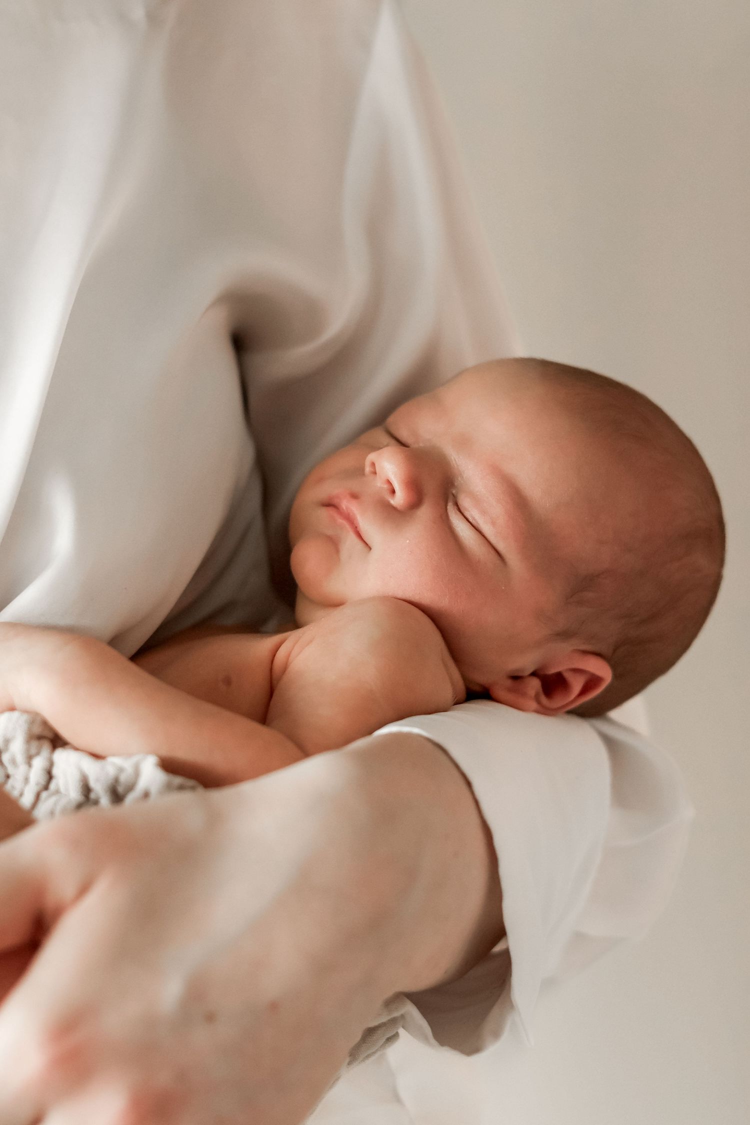 valokuvaus oulu newborn newbornkuvaus vauvakuvaus newbornkuvaaja vauvakuvaaja vastasyntynyt vastasyntyneen kuvaus valokuvaaja vauva