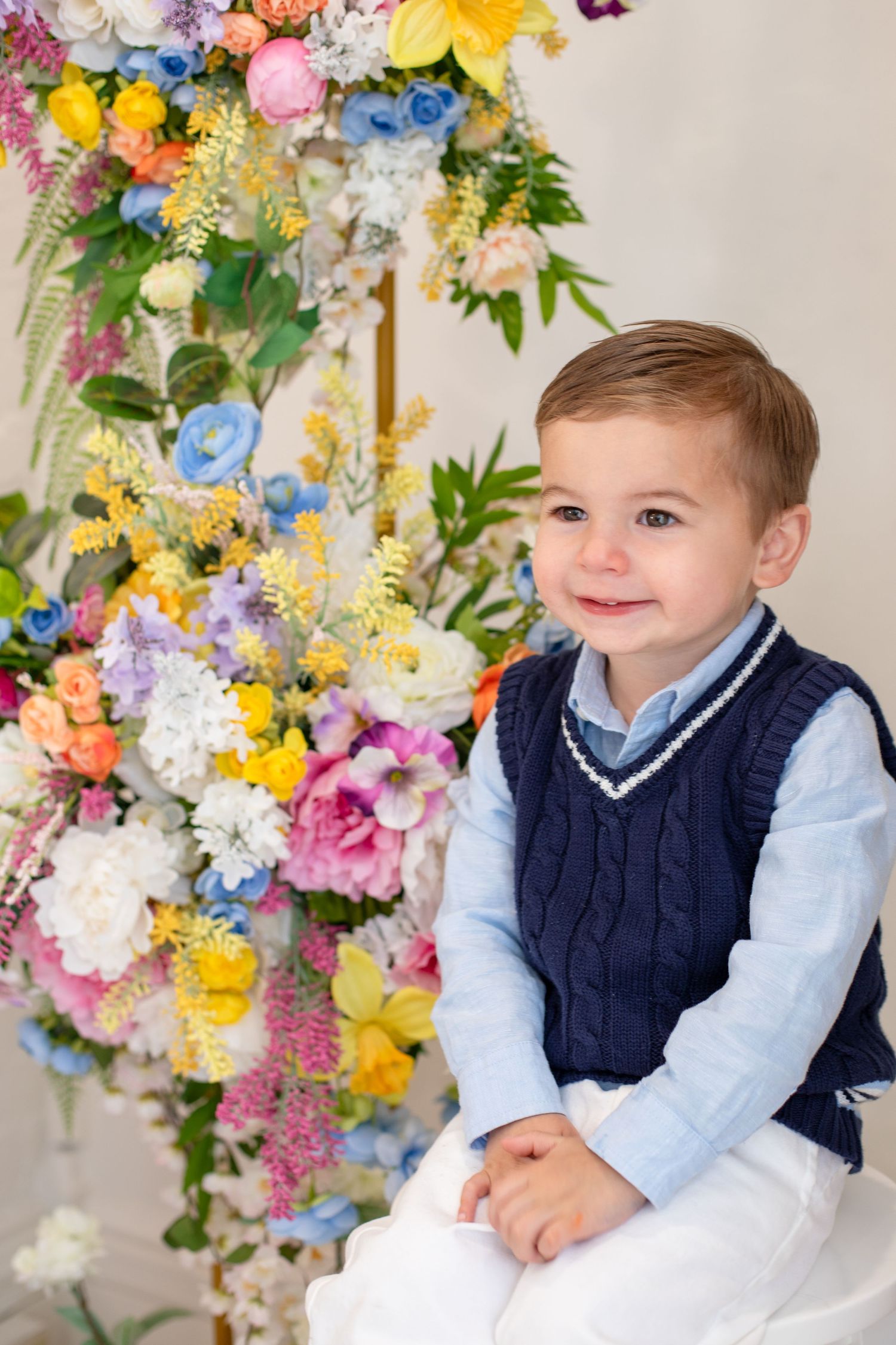 Emily Lupton photography capturing floral spring set up in studio near cincinnati and dayton. Capturing families and children in studio