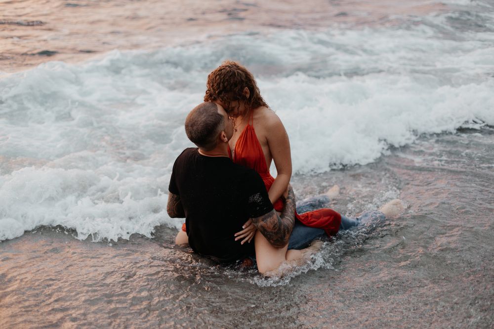 séance photo engagement sur une plage en Vendée