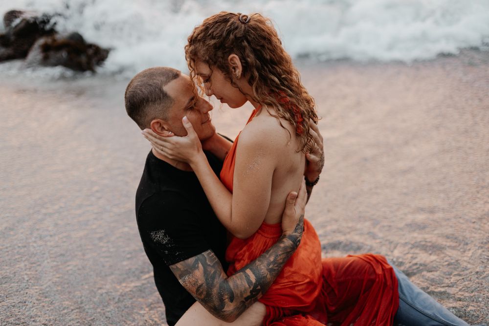 shooting photo de couple en bord de mer en Vendée