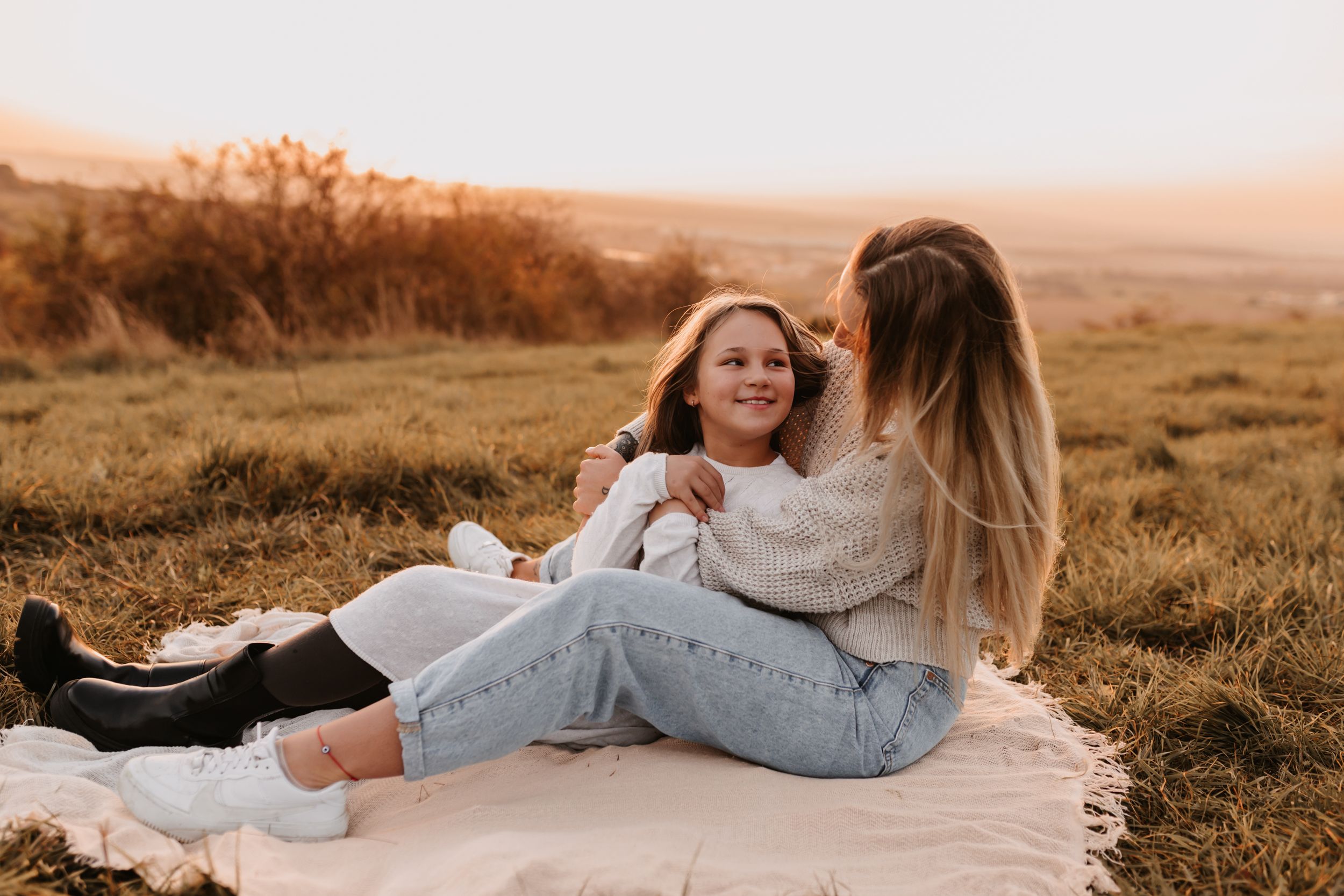 naplementés lifestyle családi fotózás, anya lánya -családi fotózás 36