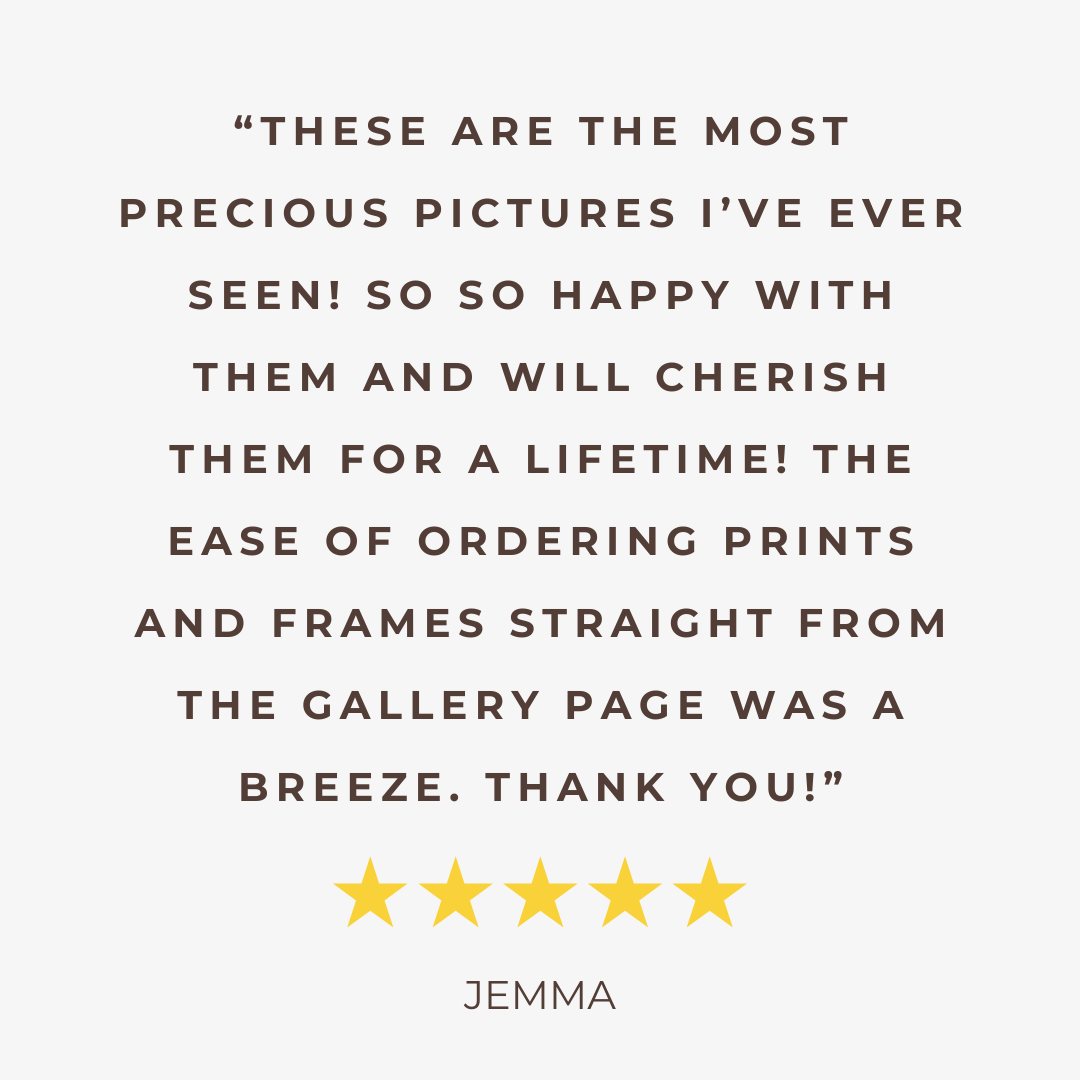 Customer testimonial describing a photography session gift purchase with five star rating