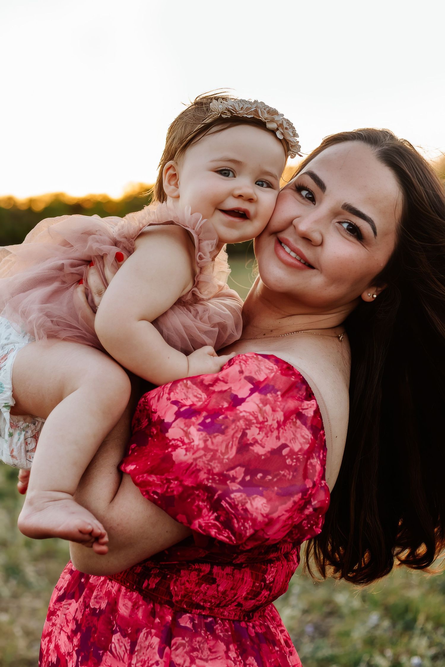 Candid family moments during Lake Travis outdoor session in Austin, Texas.