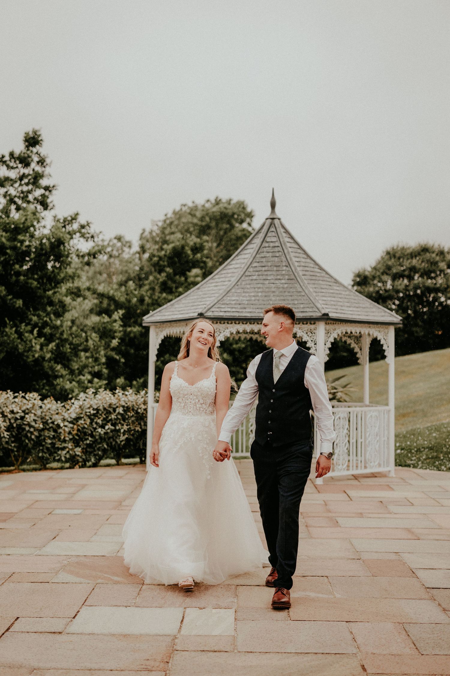 OLIVIA ROSSI PHOTOGRAPHY - THE BARN AT PENGELLY - PENGELLY WEDDINGS CORNWALL