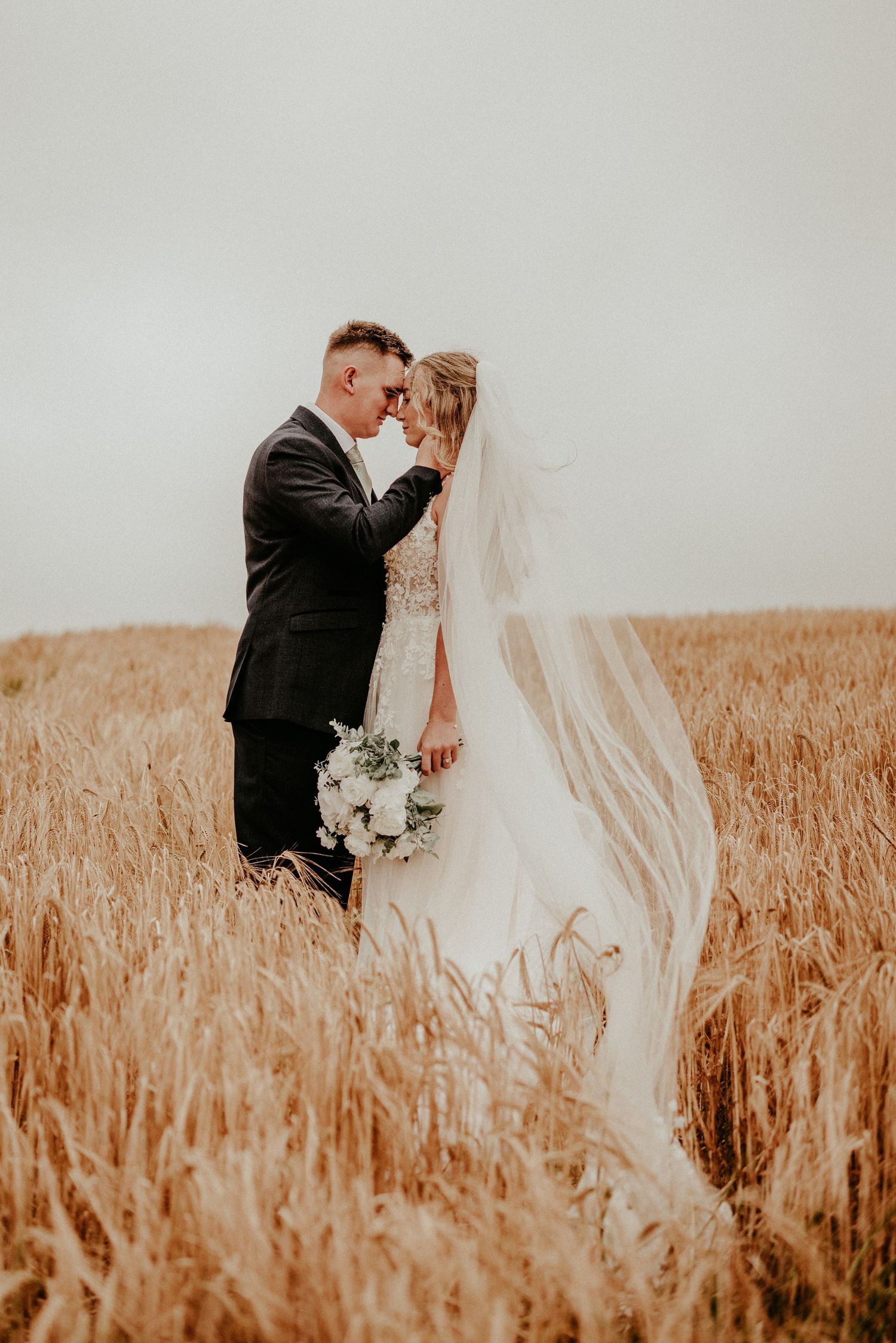 OLIVIA ROSSI PHOTOGRAPHY - THE BARN AT PENGELLY - PENGELLY WEDDINGS CORNWALL