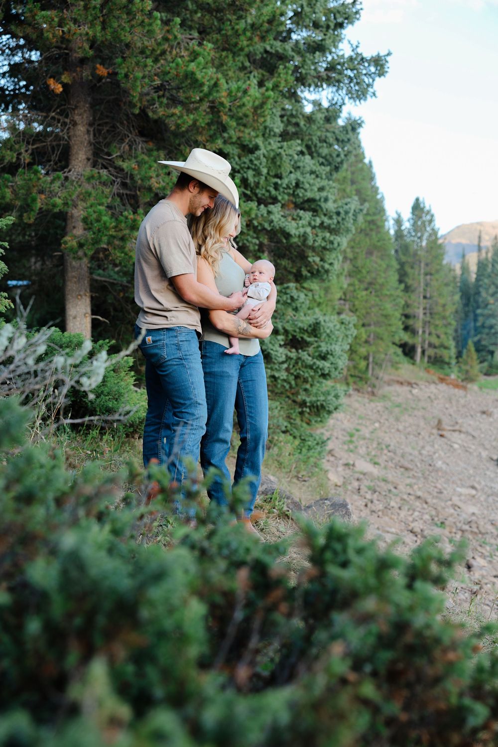 Hyalite Reservoir family photo session in the summer