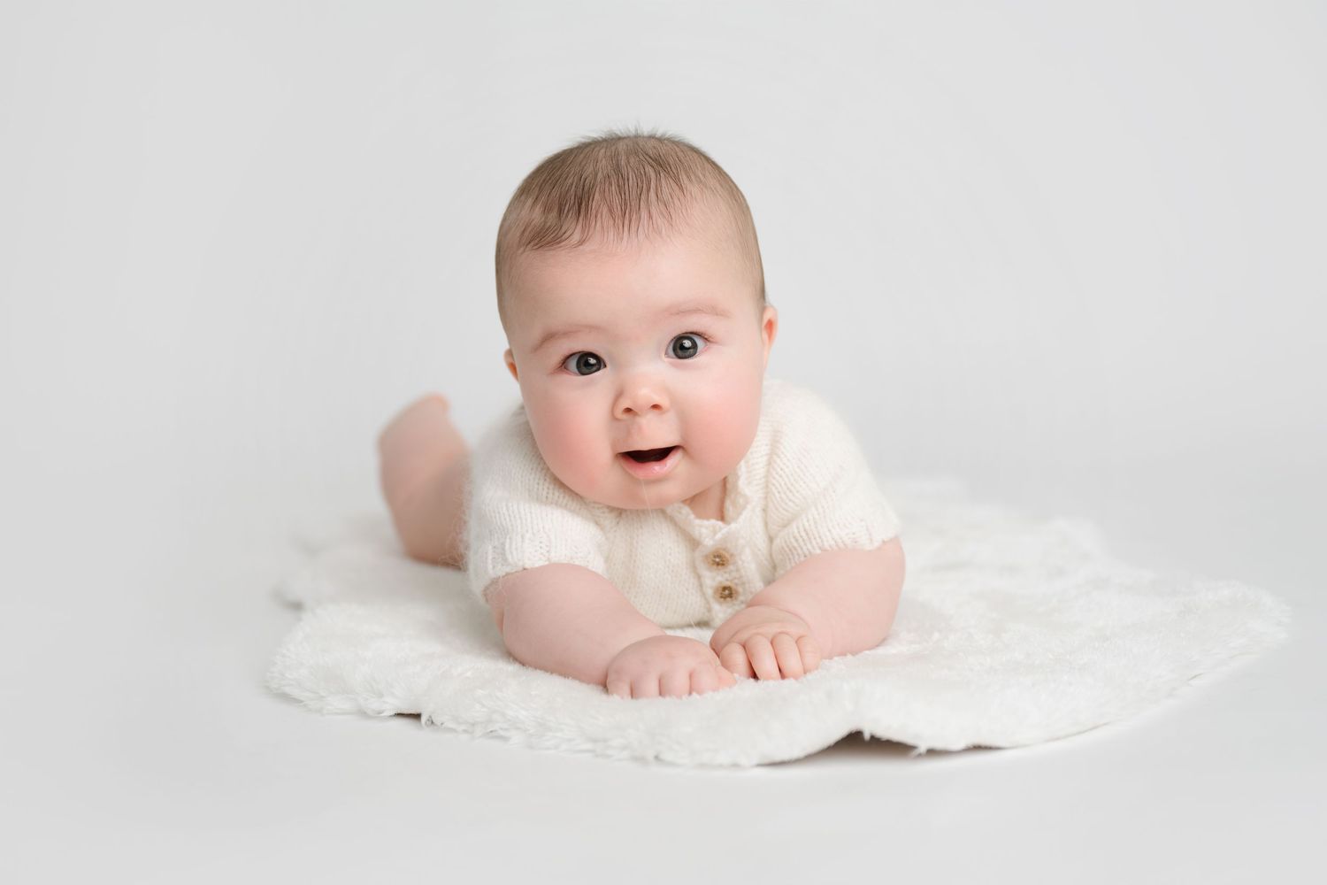 Seattle & Bellevue Newborn & Family Photographer, newborn ,redmond, mercer island, issaquah, sammamish, bothell, eastside