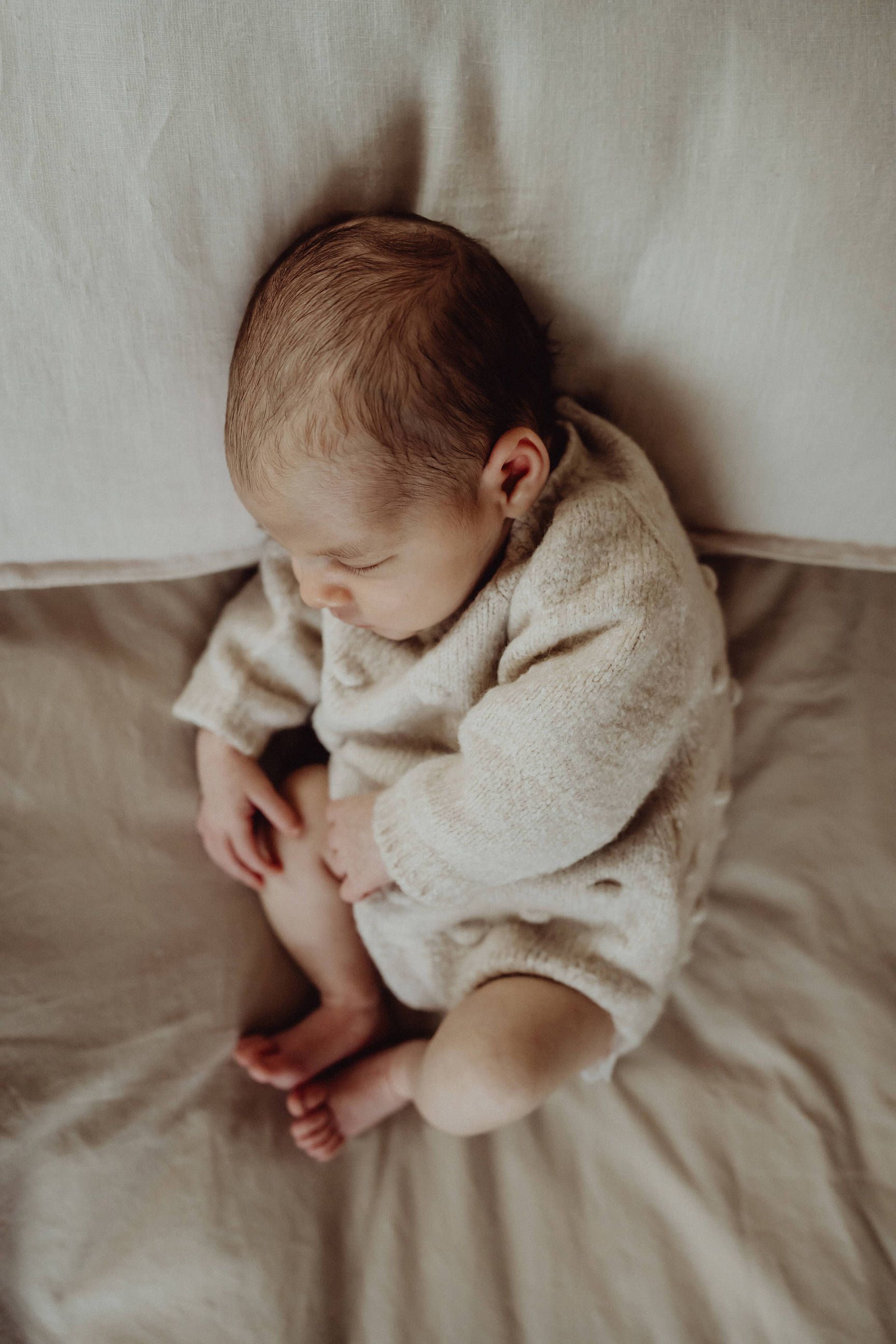 Newbornshoot of newborn fotosessie in omgeving Helmond, Deurne, Eindhoven en Venlo.