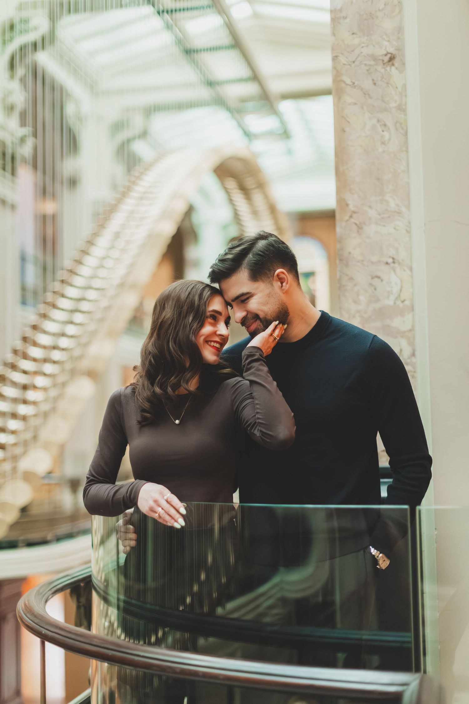 best-dc-engagement-photo-spot-National-Portrait-Gallery