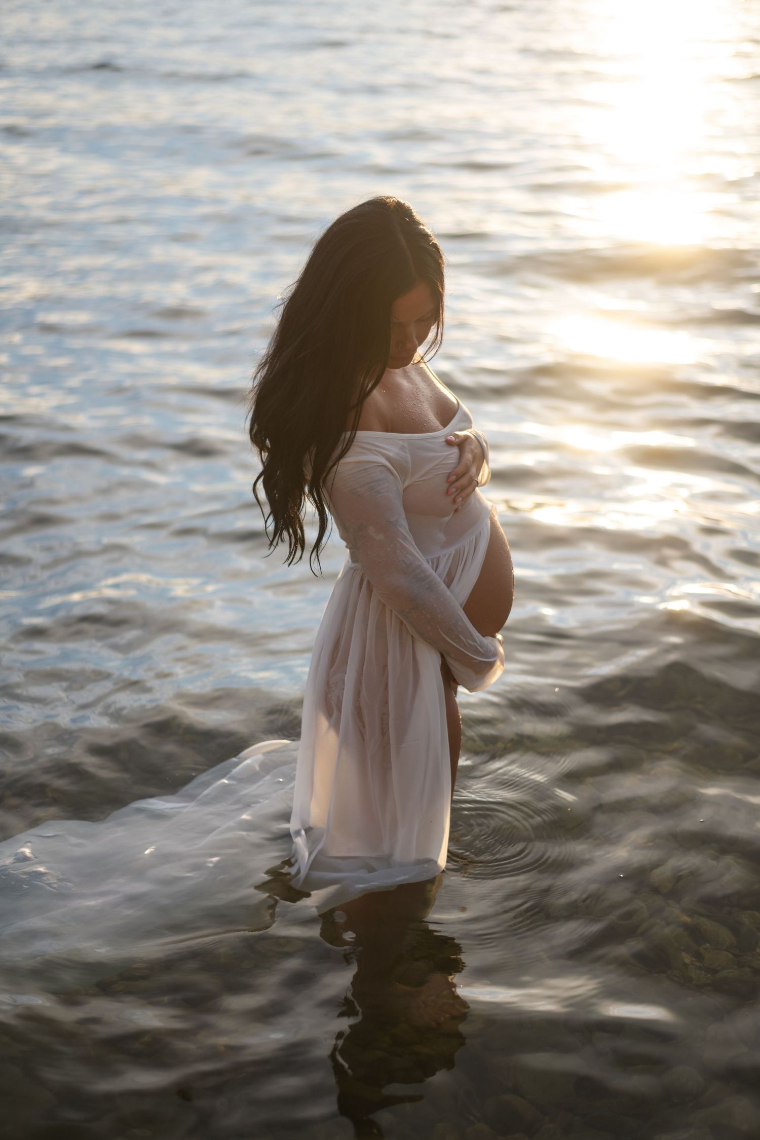 pregnant women in Okanagan lake