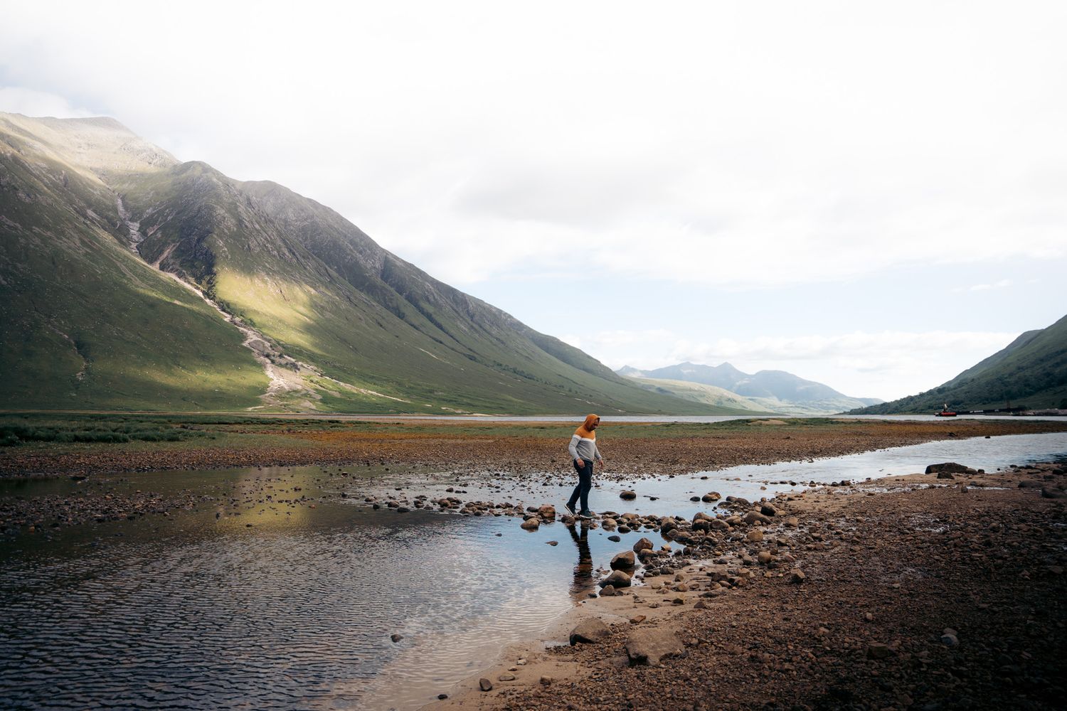 randonneur sur le loch étive