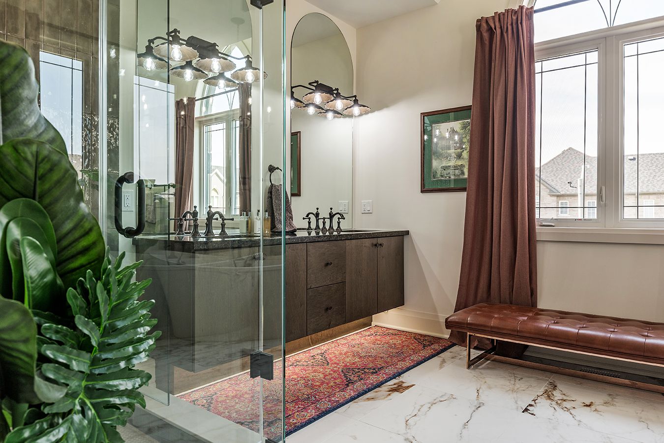 A photo of a bathroom in Angus On, photographed by Sarah Tennant for a home builder
