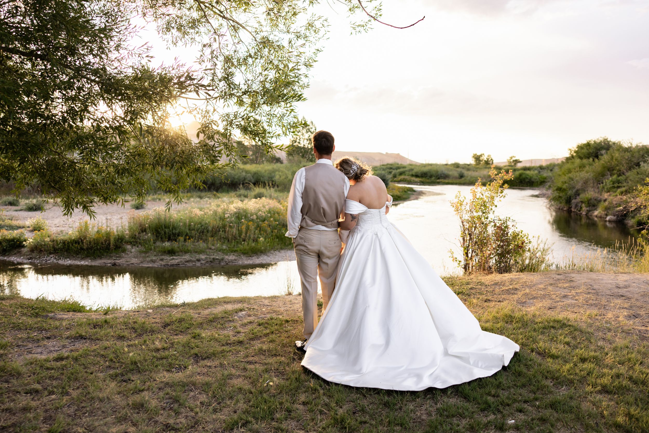 Green River The Island Pavilion wedding photographer capturing romantic, timeless weddings at The Island in Green River, Wyoming.