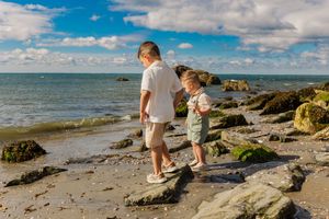 Natural, light-filled family, senior, children & couples photography in Ridgefield, Fairfield, Danbury, Wilton, Westport & New Canaan, CT.