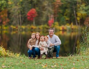 Natural, light-filled family, senior, children & couples photography in Ridgefield, Fairfield, Danbury, Wilton, Westport & New Canaan, CT.