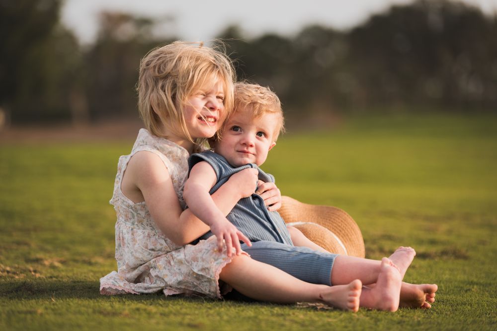 Cute posing ideas for children on the beach and in the grass along Florida