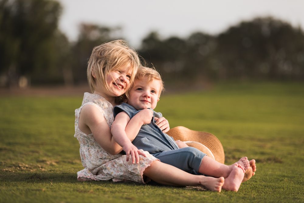 Cute child posing ides for families having their picture taken professionally
