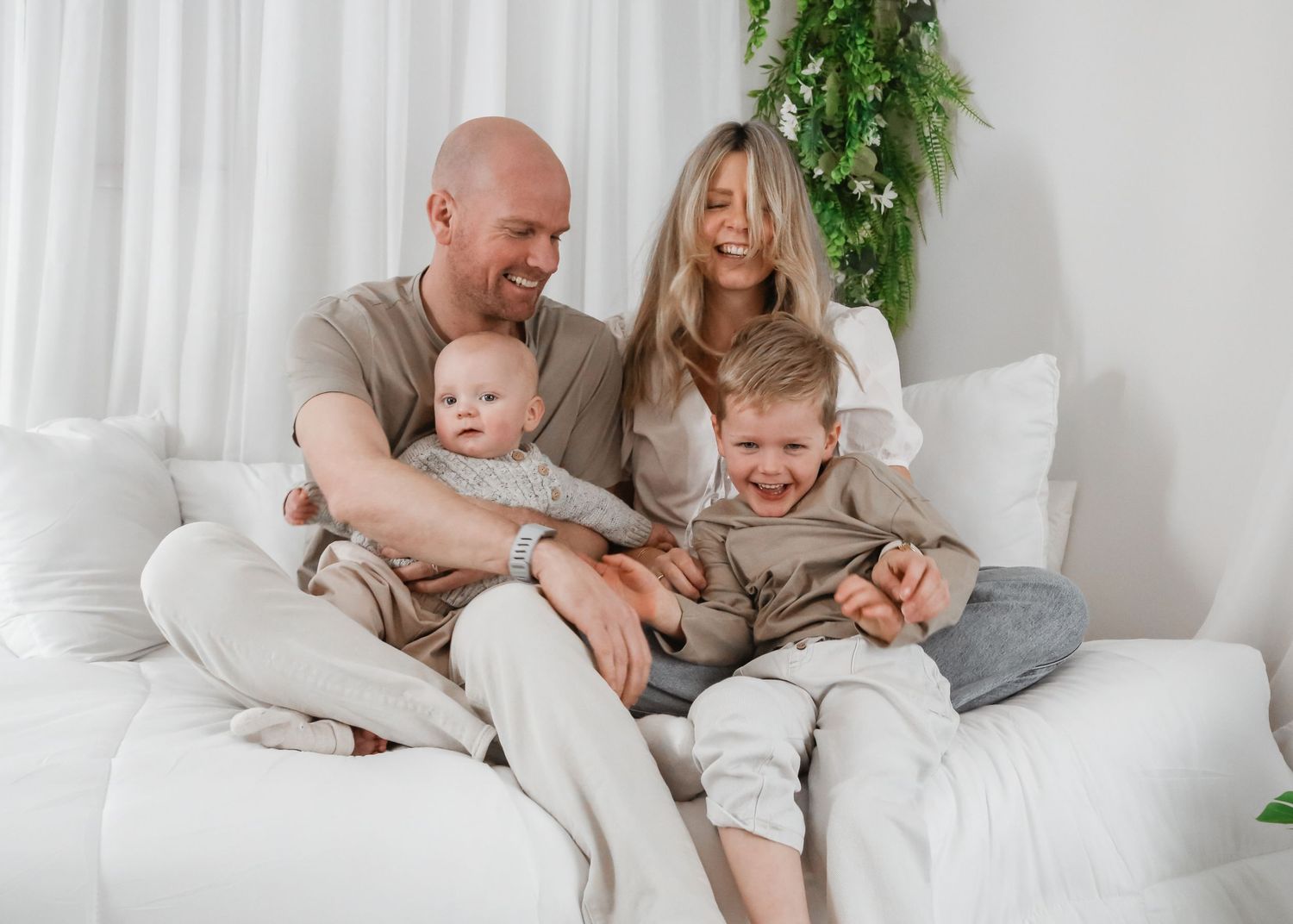 Weston Super Mare, North Somerset, Family photography. family photographer. Studio photographer. photographer in Weston super mare.