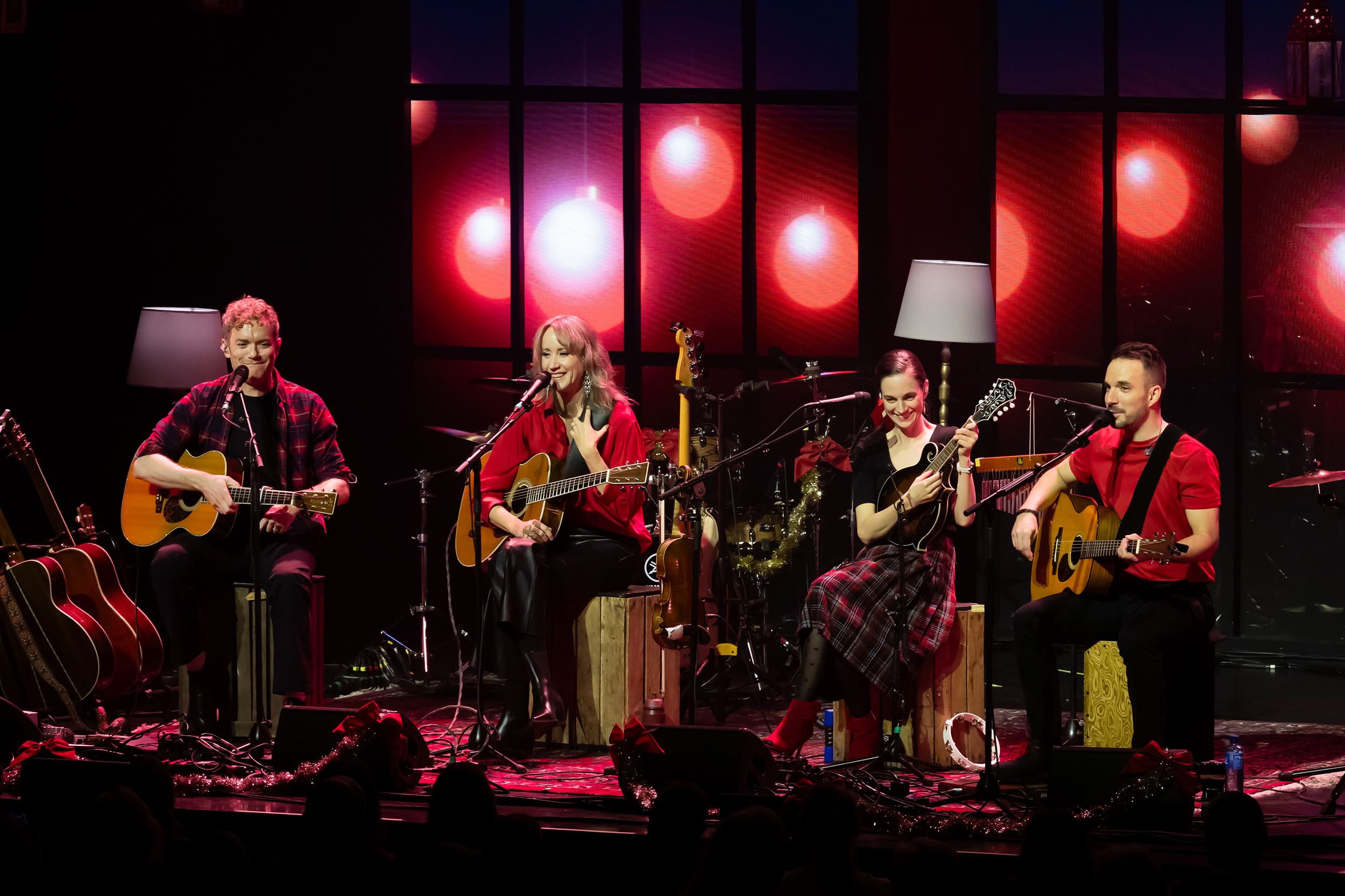 Unplugged Christmas i Linköping konsert och kongress. Med Peter Johansson, Bruno Mitsogiannis, Matilda Grün och Petra Wahlgren.