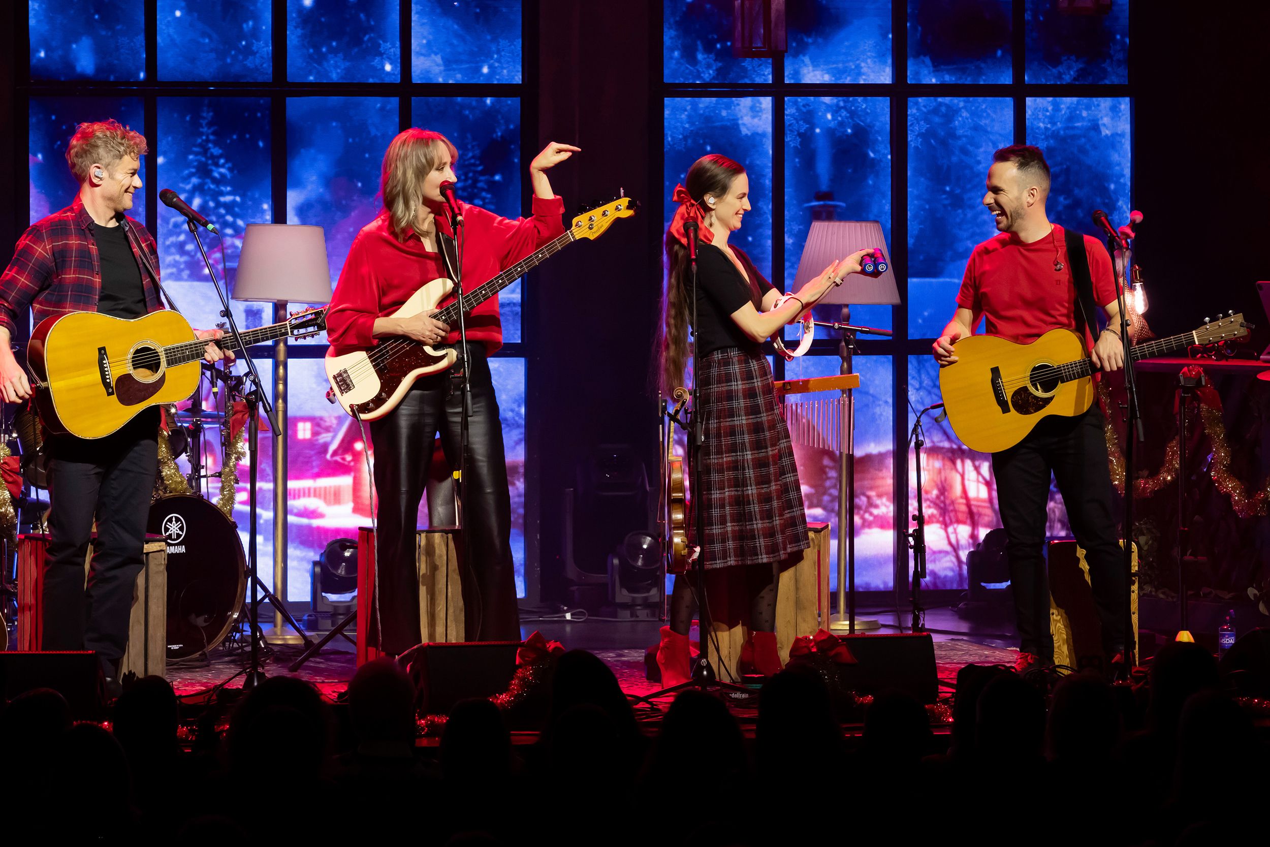 Unplugged Christmas i Linköping konsert och kongress. Med Peter Johansson, Bruno Mitsogiannis, Matilda Grün och Petra Wahlgren.