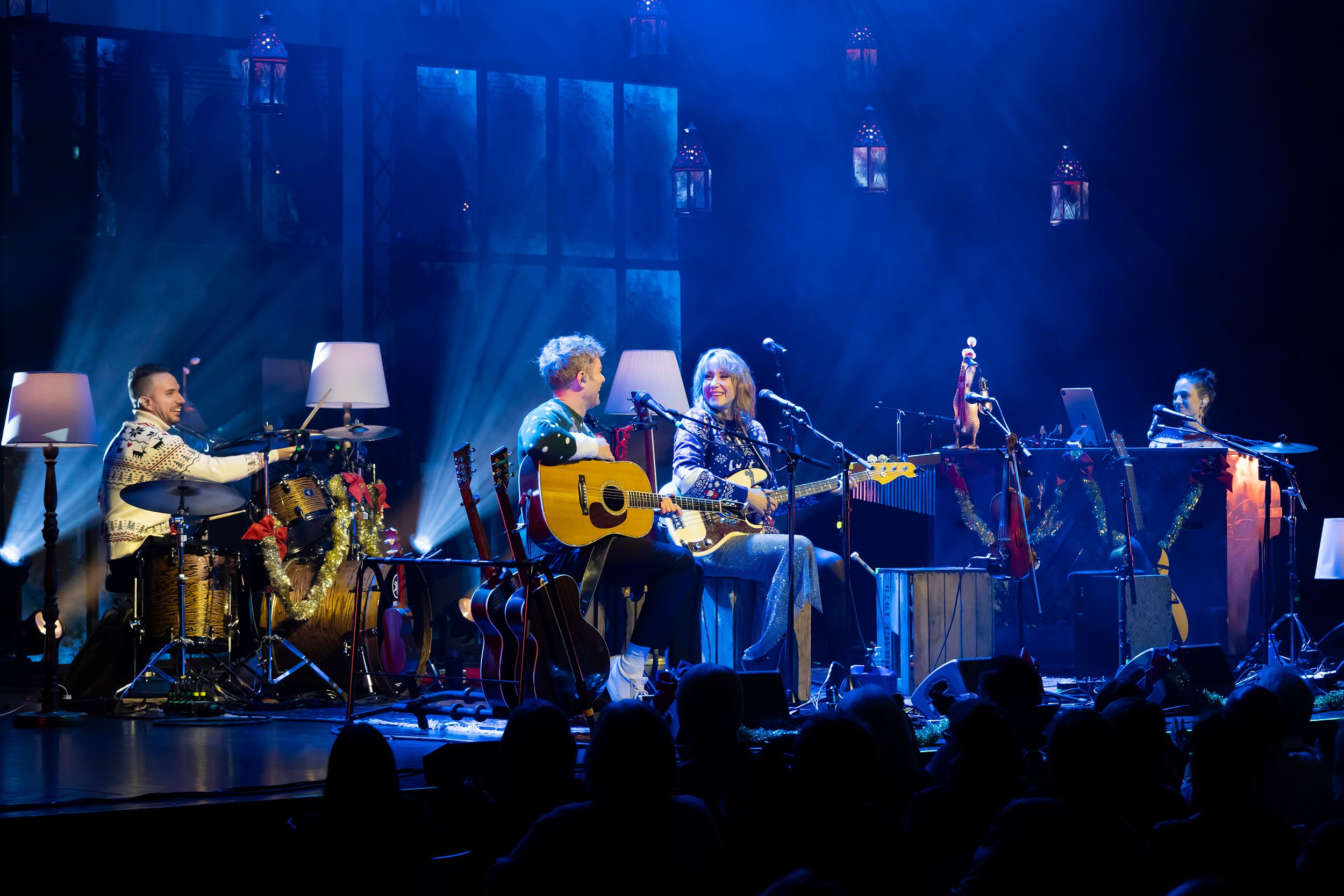 Unplugged Christmas i Linköping konsert och kongress. Med Peter Johansson, Bruno Mitsogiannis, Matilda Grün och Petra Wahlgren.