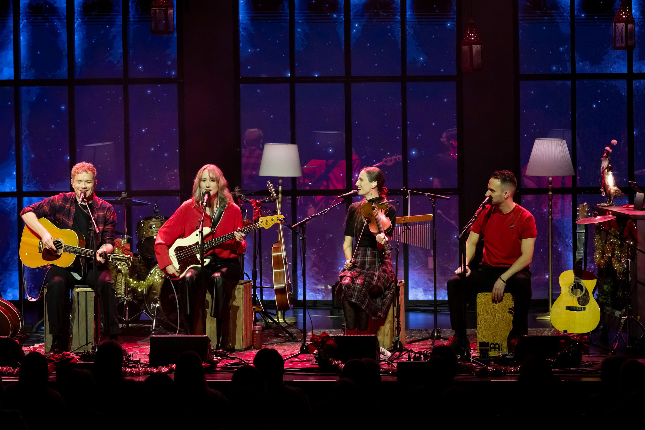 Unplugged Christmas i Linköping konsert och kongress. Med Peter Johansson, Bruno Mitsogiannis, Matilda Grün och Petra Wahlgren.