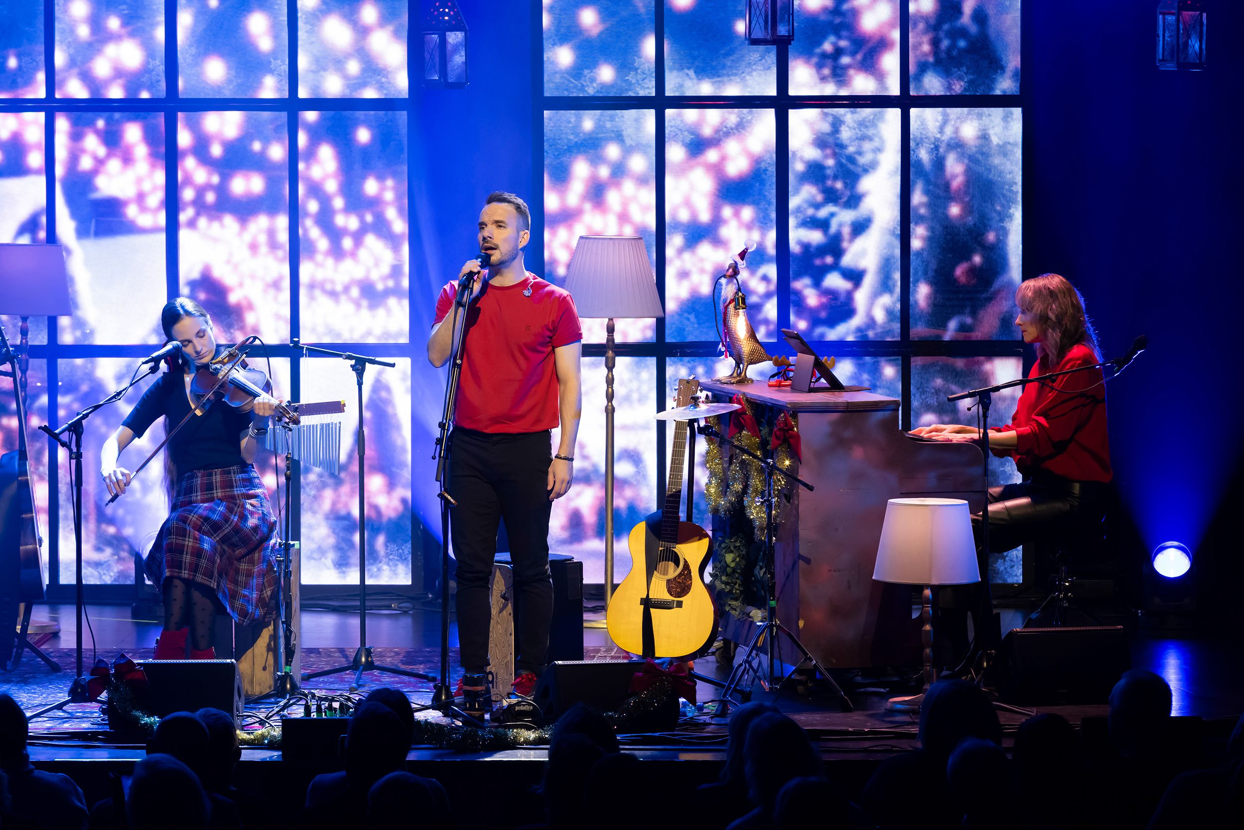 Unplugged Christmas i Linköping konsert och kongress. Med Peter Johansson, Bruno Mitsogiannis, Matilda Grün och Petra Wahlgren.