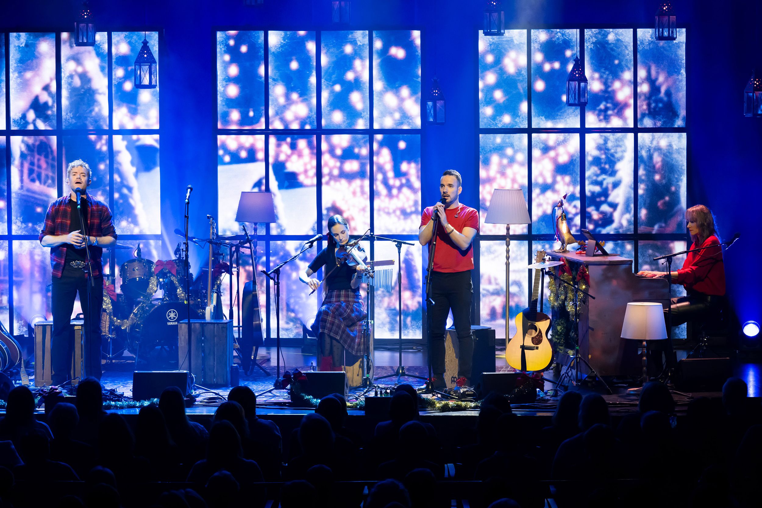 Unplugged Christmas i Linköping konsert och kongress. Med Peter Johansson, Bruno Mitsogiannis, Matilda Grün och Petra Wahlgren.