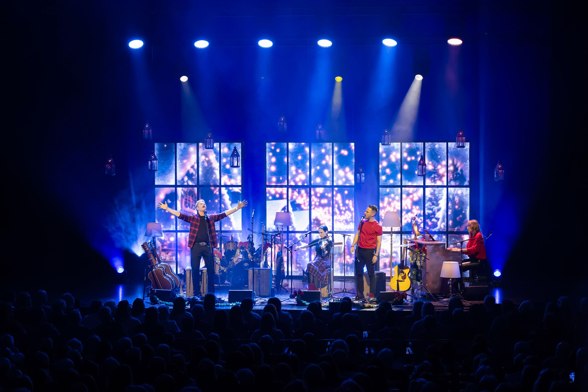 Unplugged Christmas i Linköping konsert och kongress. Med Peter Johansson, Bruno Mitsogiannis, Matilda Grün och Petra Wahlgren.