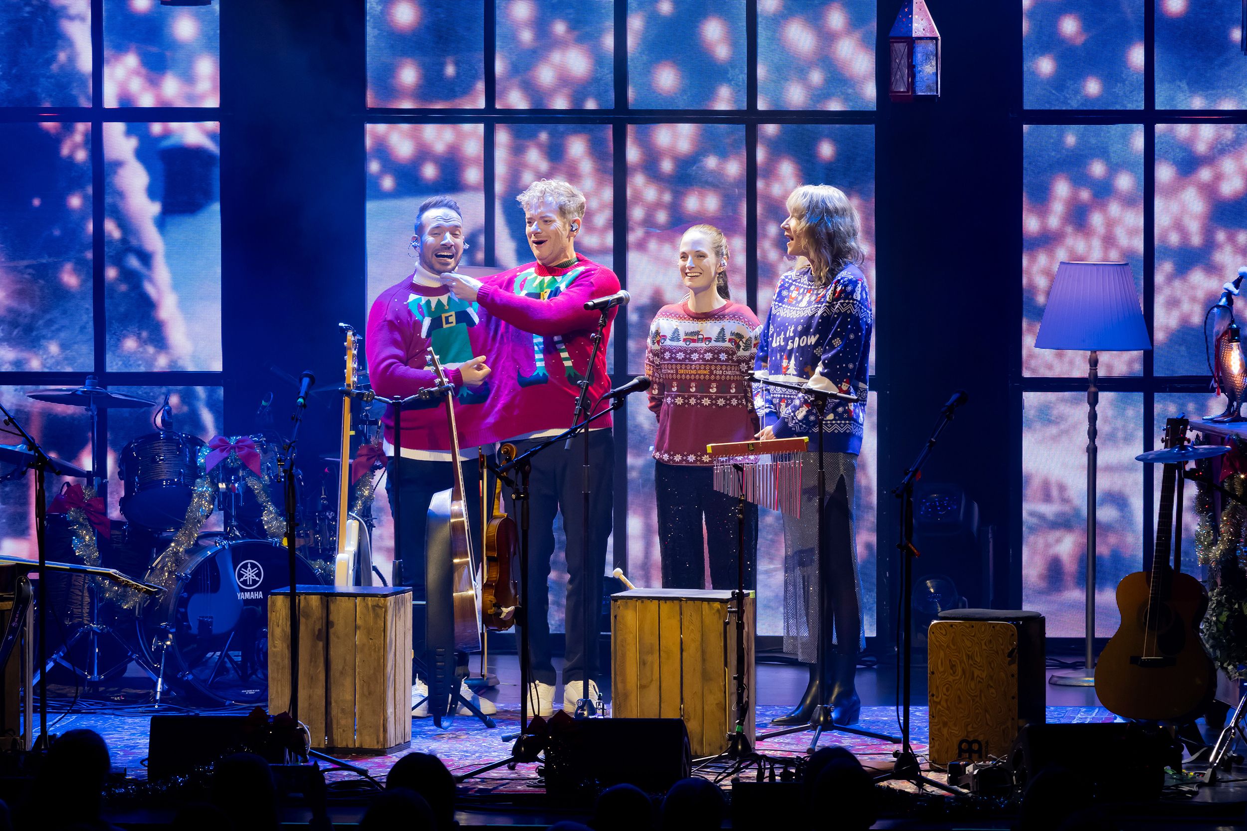 Unplugged Christmas i Linköping konsert och kongress. Med Peter Johansson, Bruno Mitsogiannis, Matilda Grün och Petra Wahlgren.