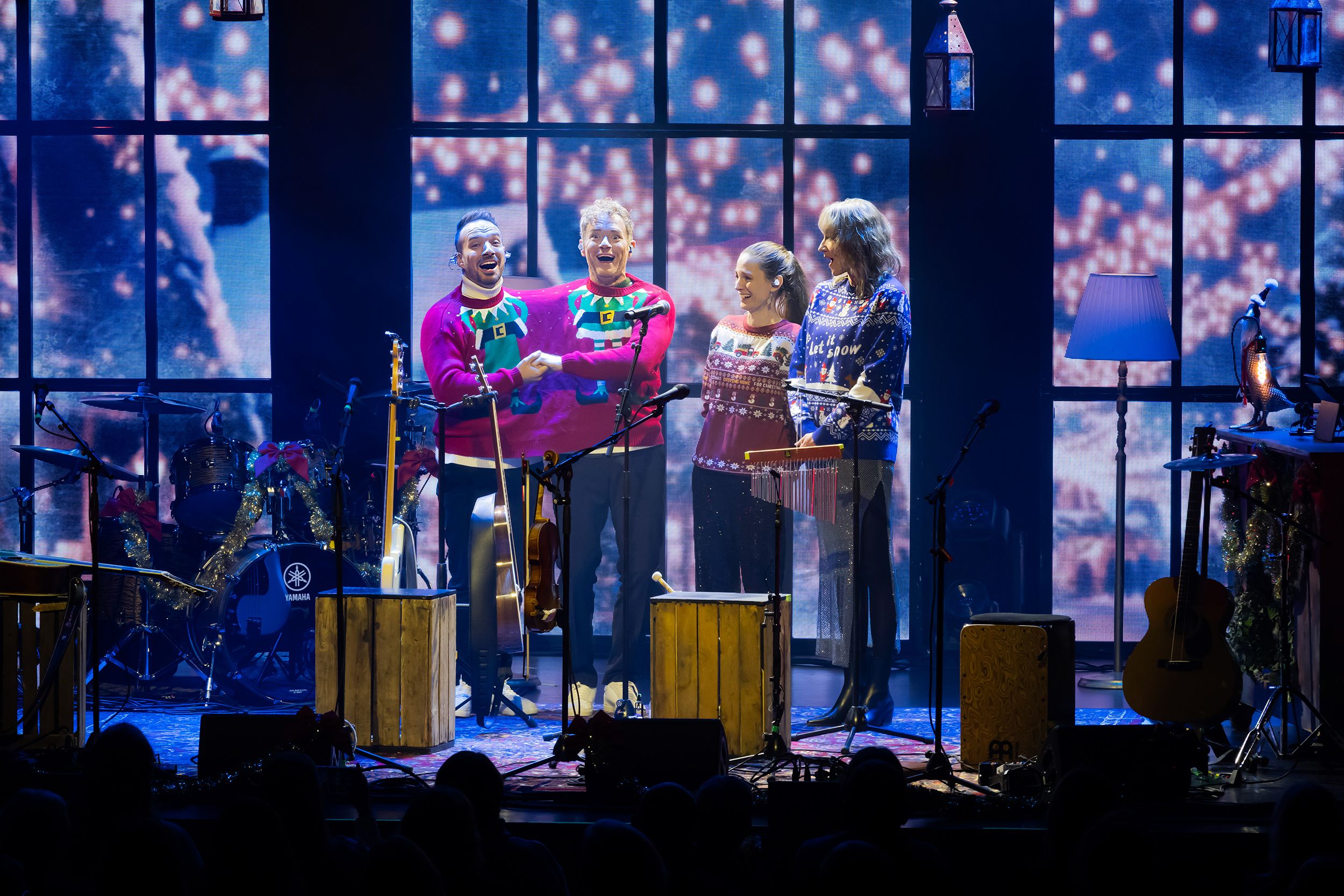 Unplugged Christmas i Linköping konsert och kongress. Med Peter Johansson, Bruno Mitsogiannis, Matilda Grün och Petra Wahlgren.