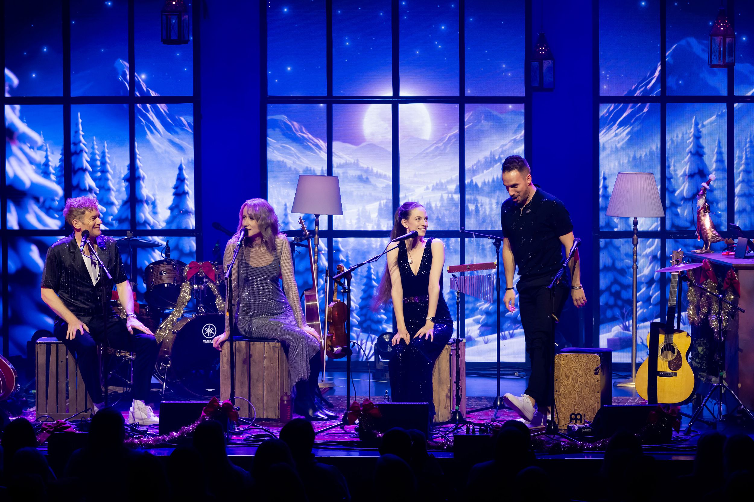 Unplugged Christmas i Linköping konsert och kongress. Med Peter Johansson, Bruno Mitsogiannis, Matilda Grün och Petra Wahlgren.
